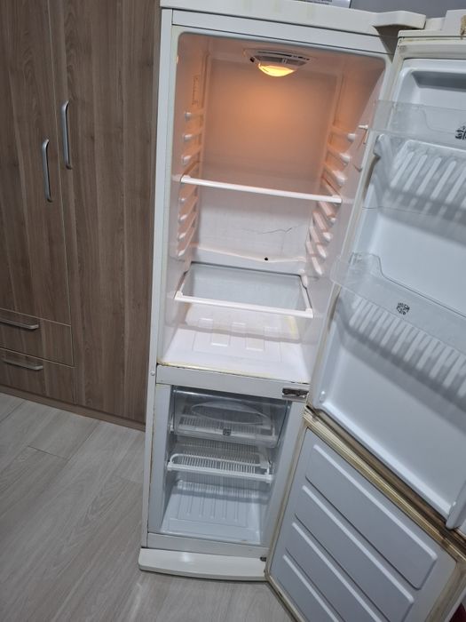 Прдам холодильник