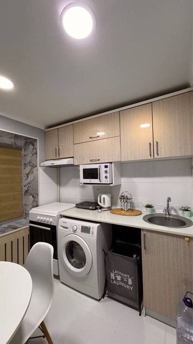 Срочно продажа квартиру Метро БИЙ  2/1/4 кирпич
