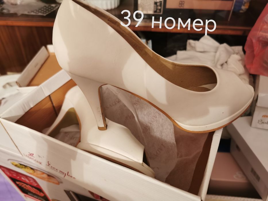 Обувки на ток -ежедвневни и официални