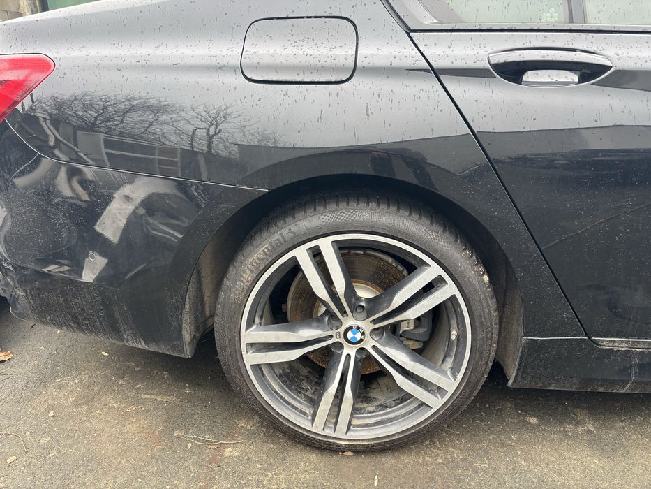 BMW 750i xdrive G11 – цяла на части
