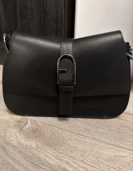 Чанта Furla Flow M