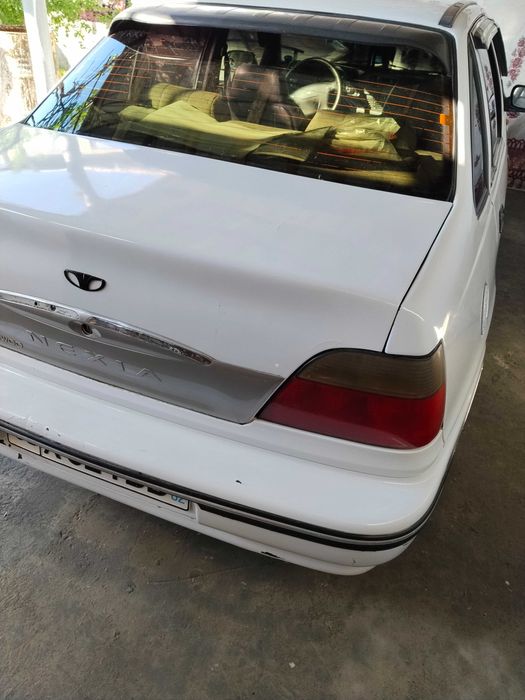 Nexia 1999 yil srochno sotiladi