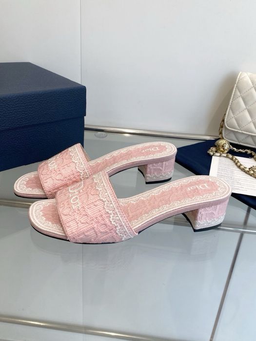 НАМАЛЕНИЕ ДО 15 Дамски розови чехли Dior Dantelle