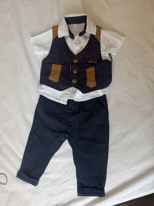 Costumas baiat,curat si calcat.