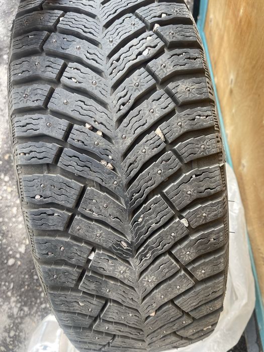 Продам резину Michelin зимнюю