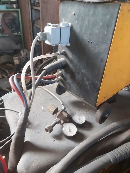 Aparat de sudură la fir INE MM450