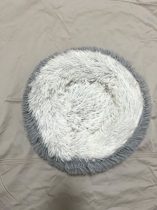 Продаю лежанку для кошки