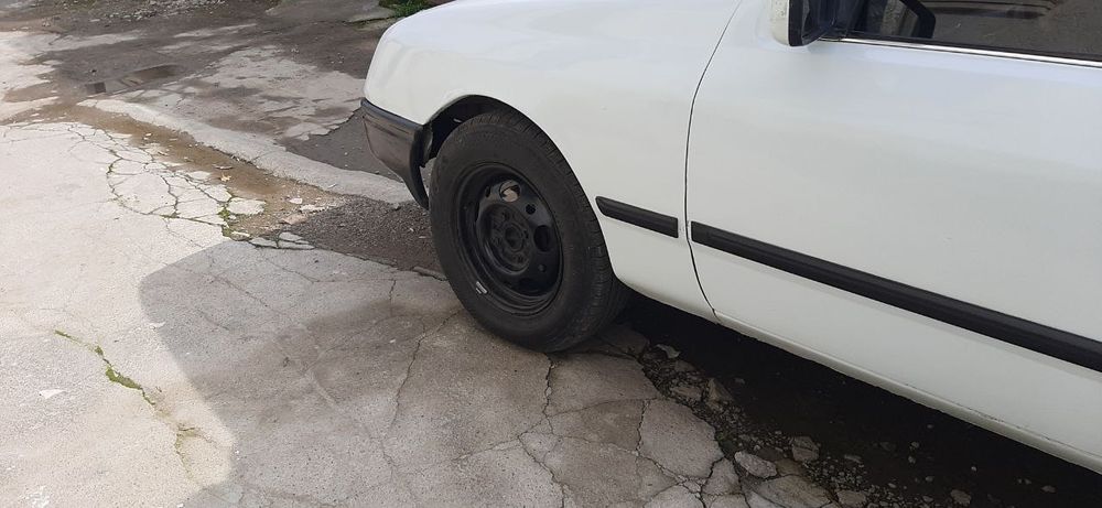 Продам срочно  Ford Sierra