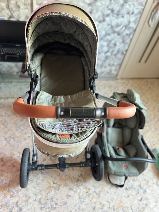 Продам детскую коляску 3 в одном