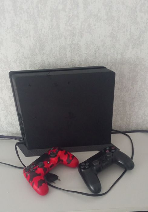 Продам Play Station 4