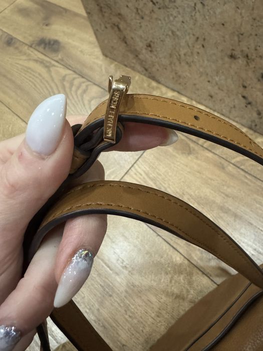 Дамски маркови чанти Michael Kors Guess