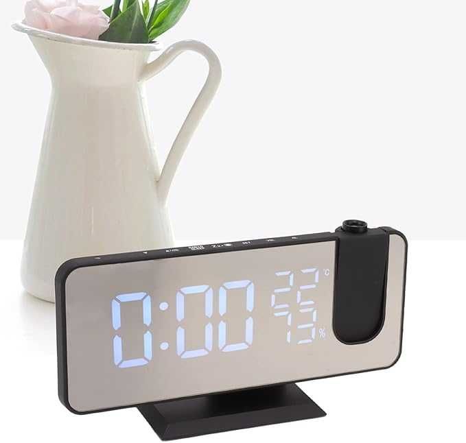 Радио- прожекционен будилник с температура и влажност вградена батерия