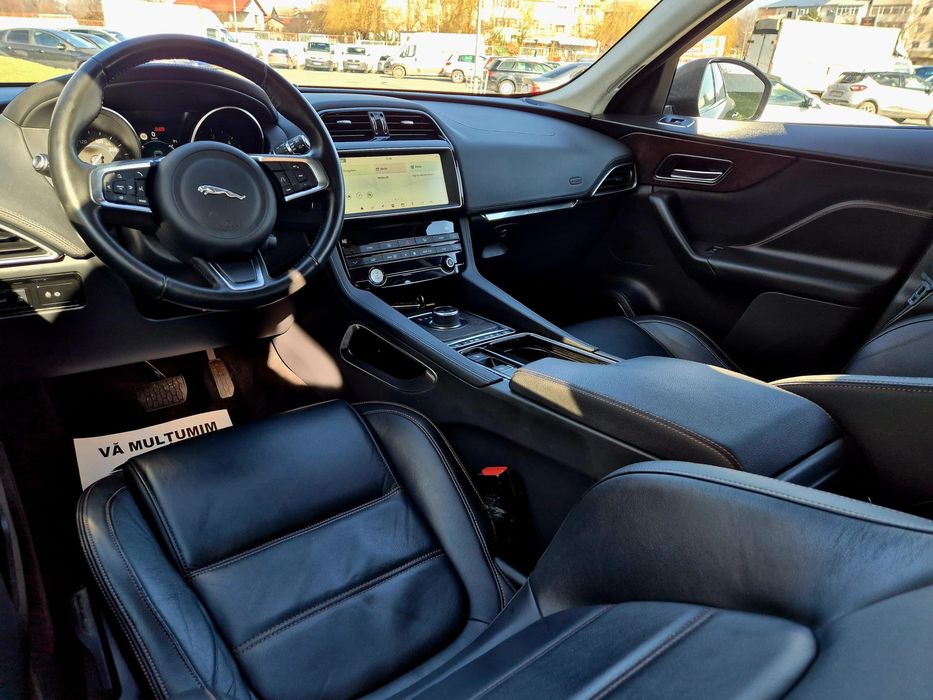 Vând Jaguar Fpace Black Edițion 2020