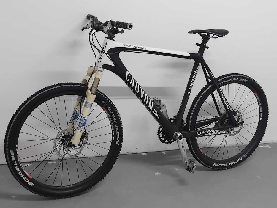Mountainbike Gran Canyon cu cadru Carbon