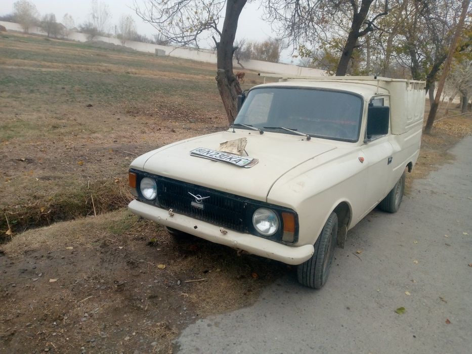 Moskivich sotiladi pikap