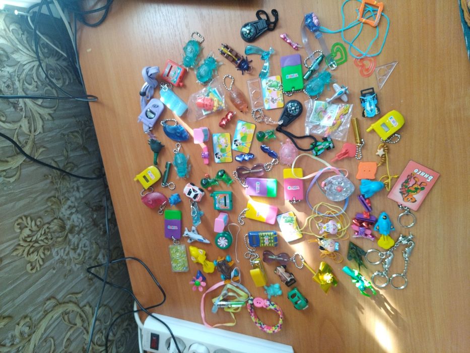 Продам игрушки от киндер сюрприза.