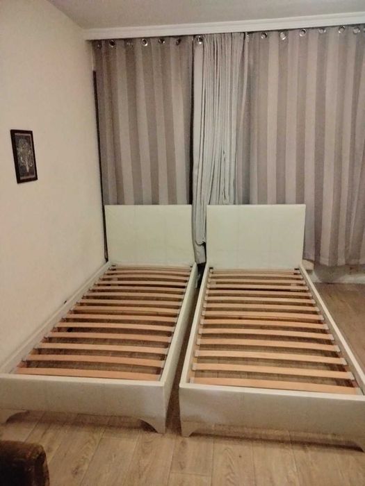 Легла два броя тапицирани - еко кожа