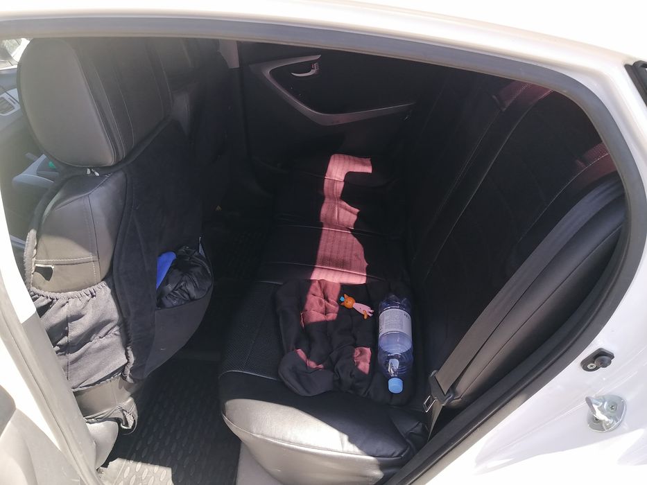Продам машину Hyundai Elantra