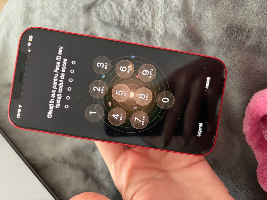 Telefon Iphone 12 rosu