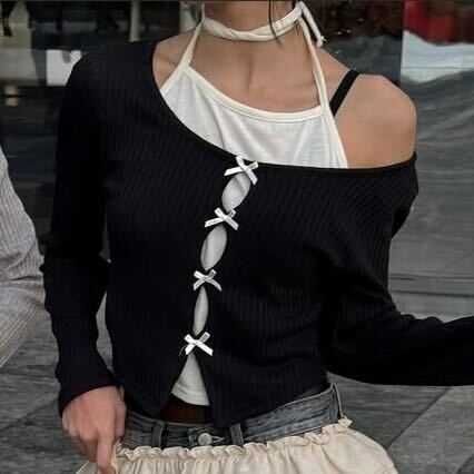 Кофта с бантиками