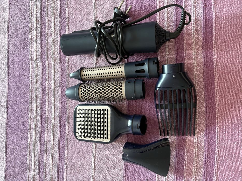 Perie cu aer cald Philips