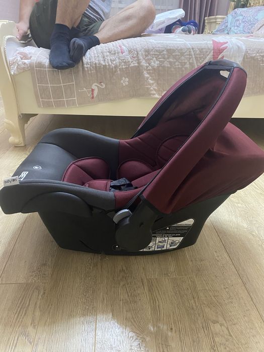 Продам автокресло новое