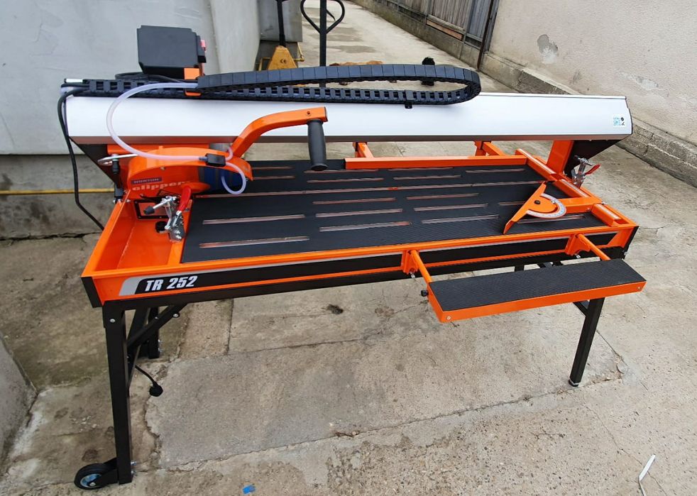 Închiriez placa compactoare De la 60kg la 450kg