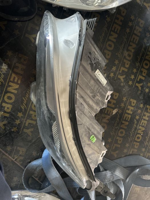 Десен фар за peugeot expert 16” +