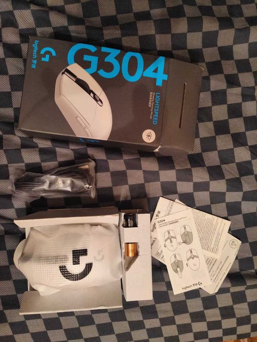 Игровая мышь Logitech G304 Lightspeed