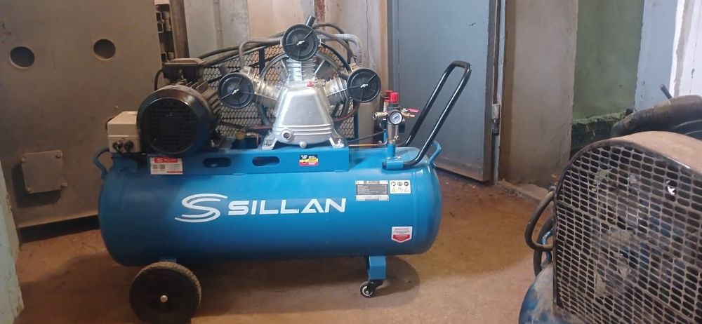 Компрессор трёх поршневой