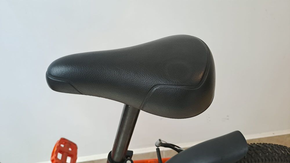 Vând bicicleta BTWIN 16" Robot stare foarte buna