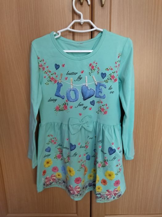 Продам вещи на девочку 4- 6 лет