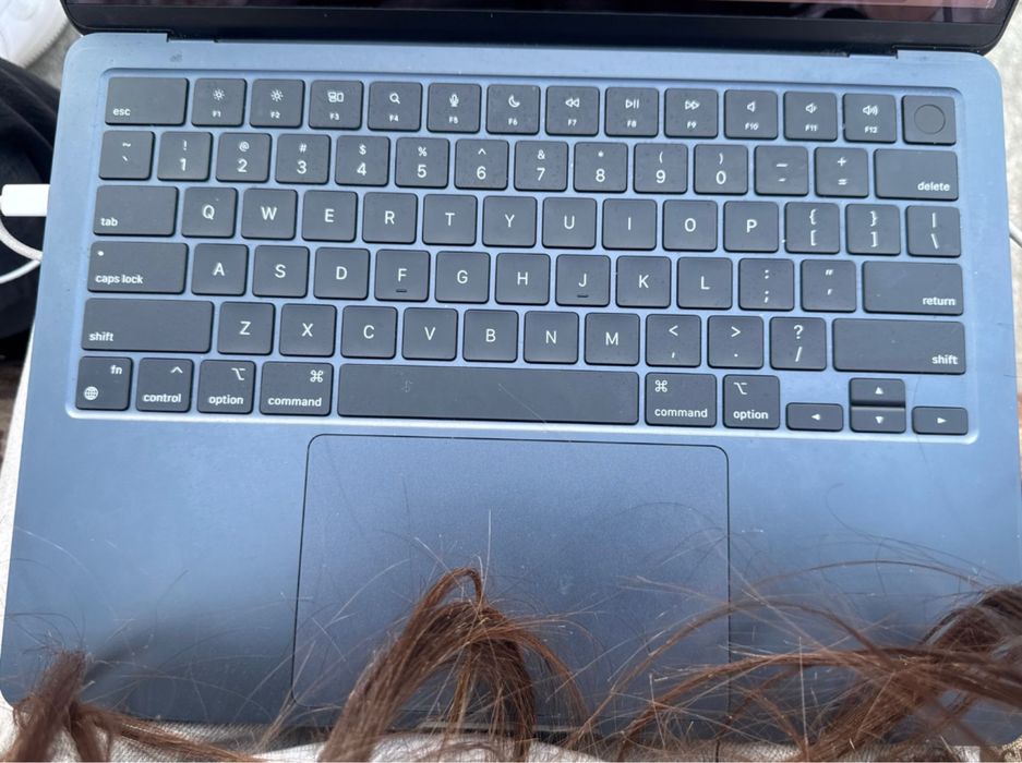 macbook m2 продаю