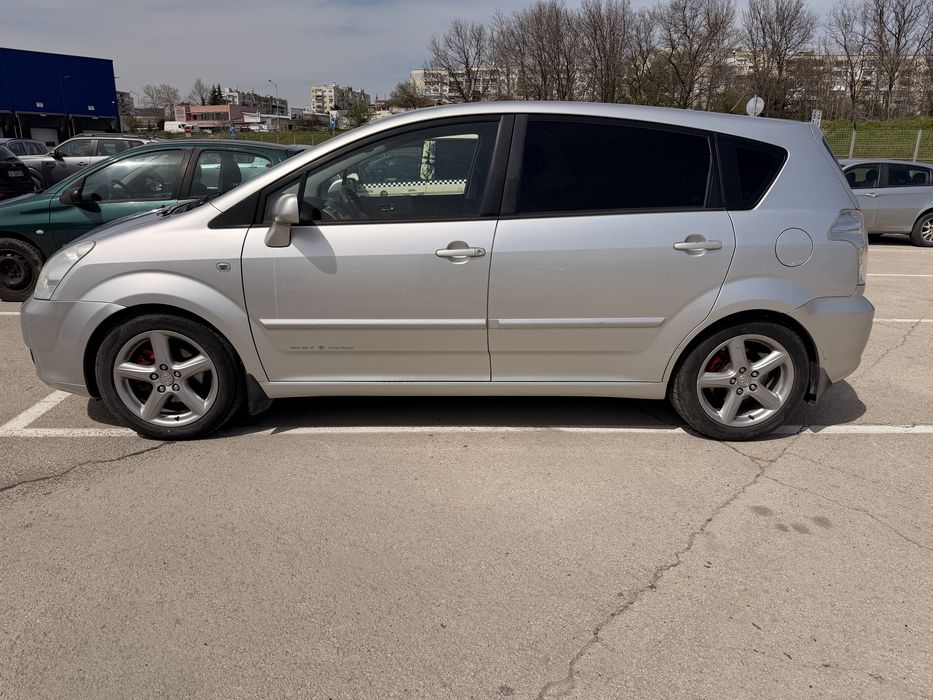 Toyota corolla verso 2.0 4d4 116кс