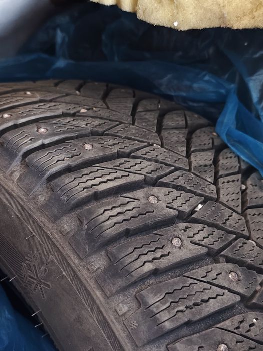 Зимняя резина Triangle 215/60 R16
