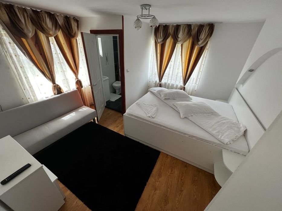 Cabană de inchiriat la Rucăr liberă 6