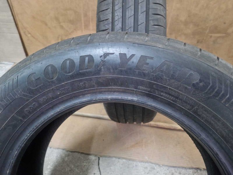 2 Goodyear R16 205/60
летни гуми
DOT4122