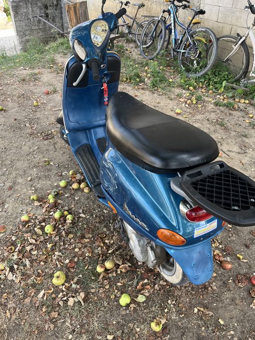 Dezmembrez scuter piaggio vespa et2