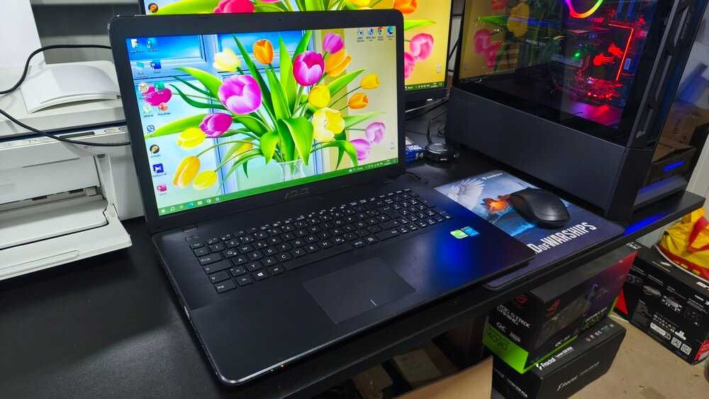 Голям и Бърз 17.3 Лаптоп ASUS Intel Core i5 12Gb RAM GeForce 920M SSD