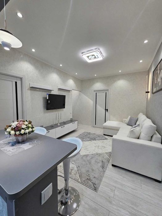 Максим Горький! Сдается квартира с красивым ремонтом!