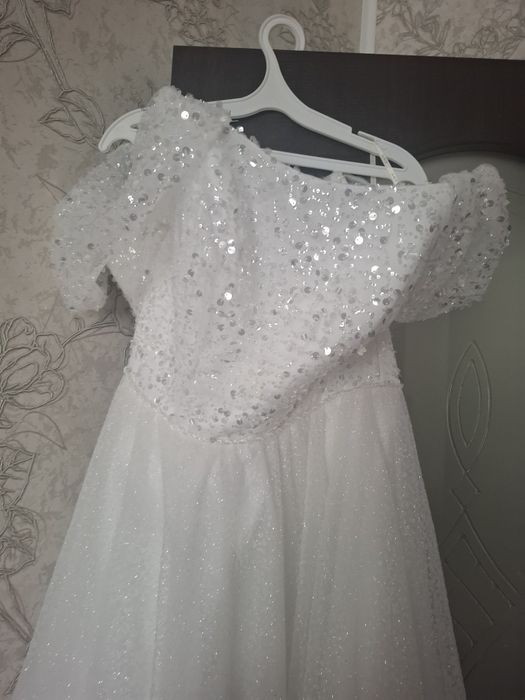 Платье свадебное белое