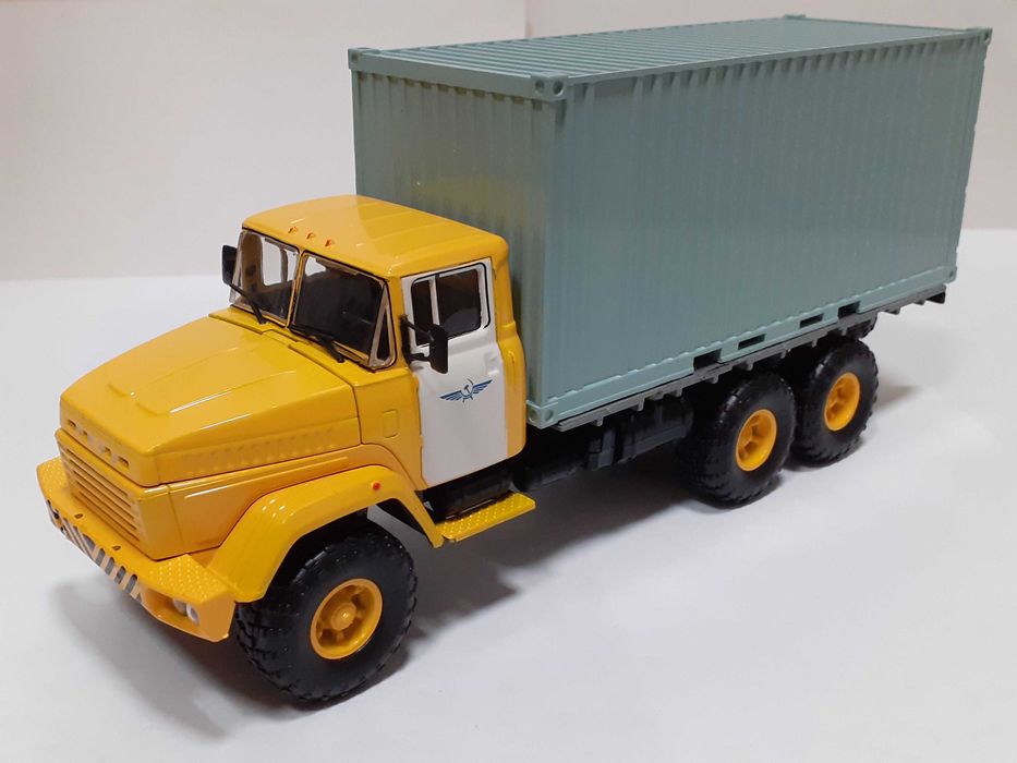 Масштабные модели 1/43 продам.