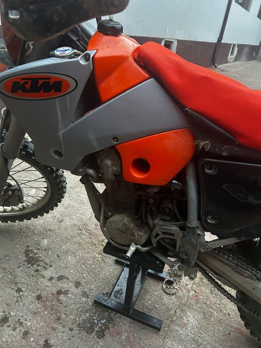 Dezmembrez ktm 400 exc unele. piese compatibile și pe 450-525-250