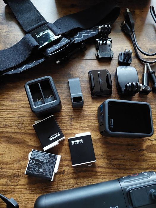 Kit camera acțiune GoPro + accesorii