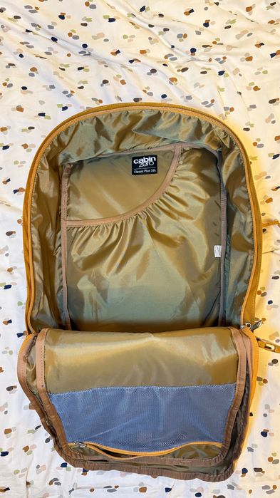 Rucsac CabinZero Classic Plus 32L (Orange Chill), 46 x 31 x 20 cm