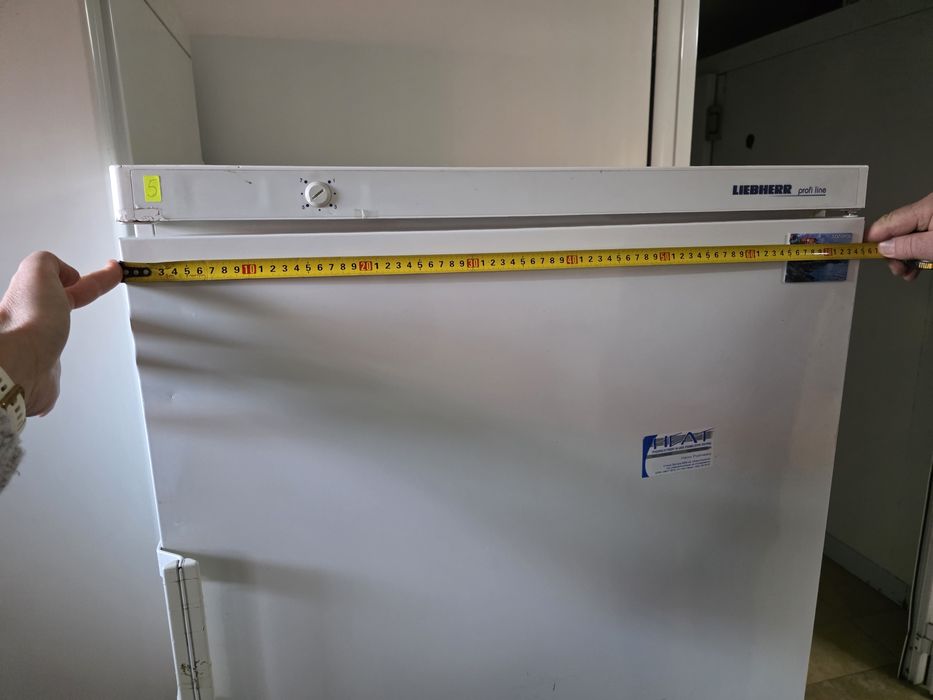 Продавам професионален хладилник LIEBHERR Profi Line