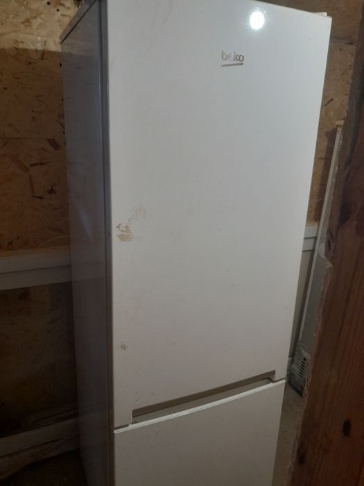 Продам холодильник