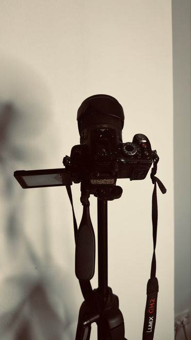 Aparat foto/video,lentila Panasonic Lumix / Trepied&Card GRATUITE