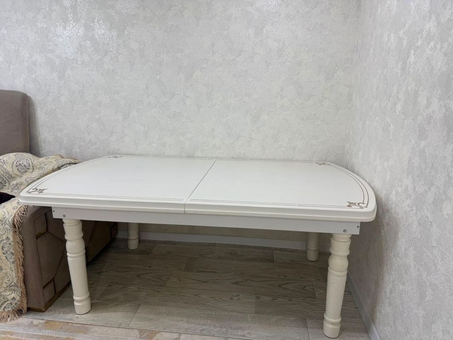 Продам стол длина 2 м, ширина 1.10 м