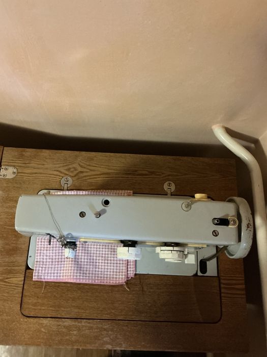 Швейная машина Подольск 142